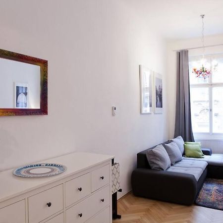 Prague Center Apartment With Fireplace Bagian luar foto